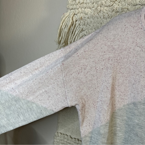 SMARTWOOL pink and gray color block Shadow Pine crewneck wool sweater M - Picture 7 of 11